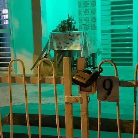 Il Platano Di Nathaly Penzion Bari