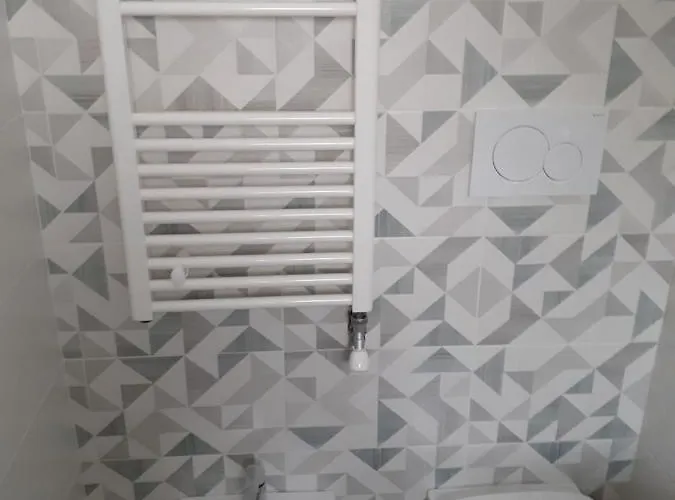 Il Platano Di Nathaly Bari